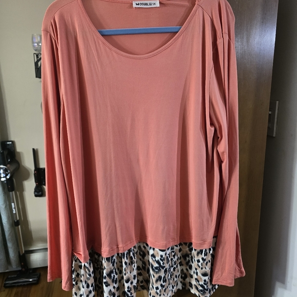 Tops - Picture 2 of 2